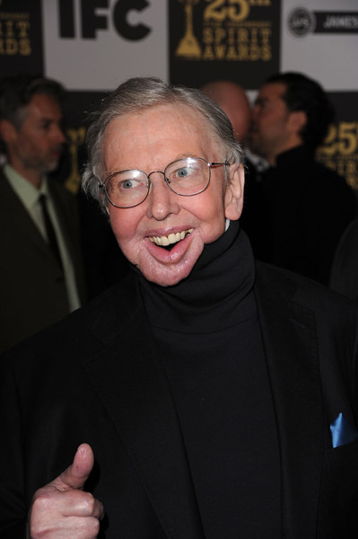 did roger ebert chew tobacco